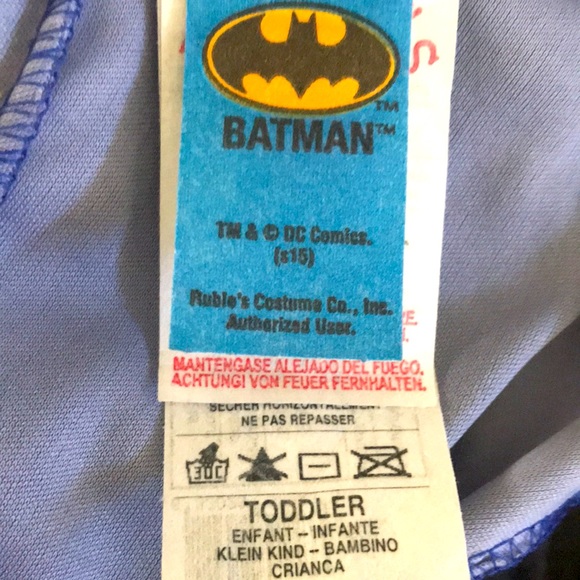 Batman costume - Picture 3 of 3